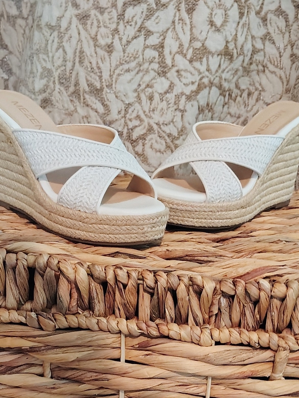 Mezent White Wedge Espadrille Slide Platform Raffia Sandals - Women. Size 6.5